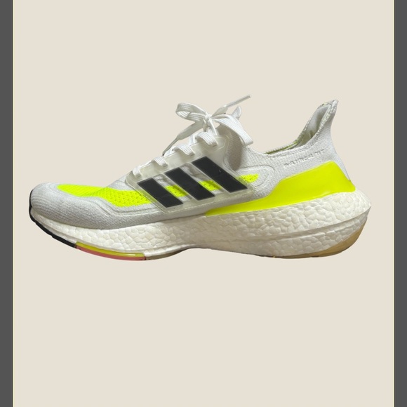 Adidas UltraBoost 21 'White Solar Yellow' - Picture 3 of 7